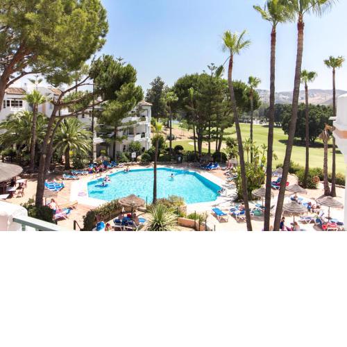 JACUZZI GOLF POOLS SPA GYM RESTAURANTS WIFI TENNIS