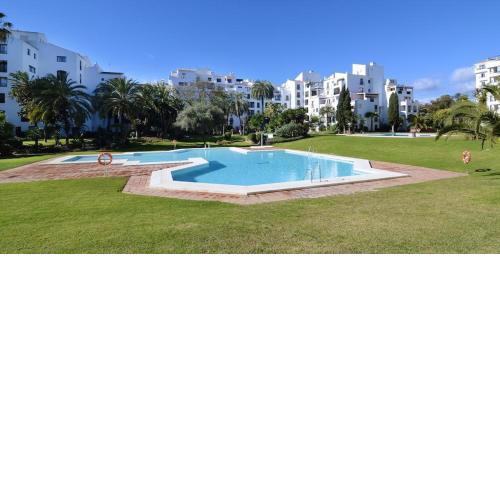 Jardines del Puerto en pleno centro de Puerto Banús