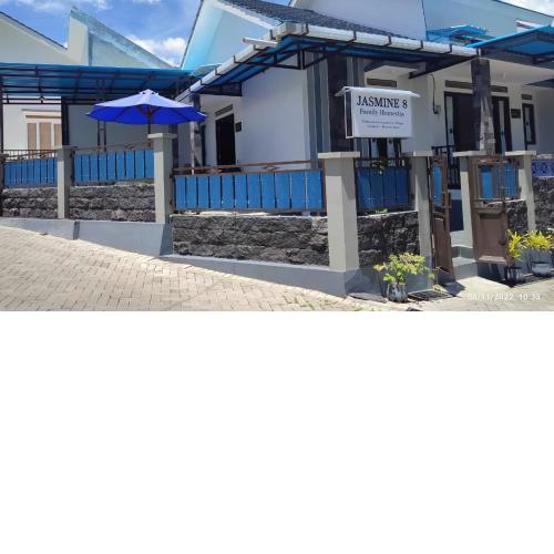 JASMINE 8 Family HomeStay