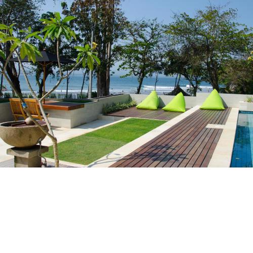 JavaCove Beach Hotel