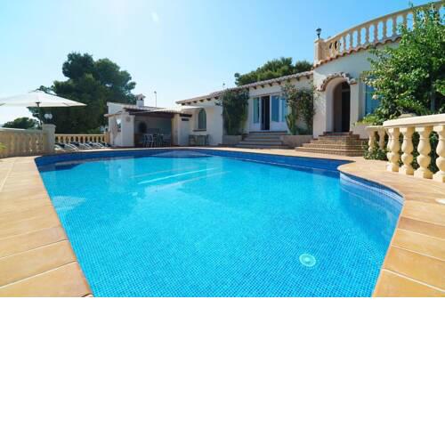 Javea Villa Sleeps 6 with Pool Air Con and Free WiFi