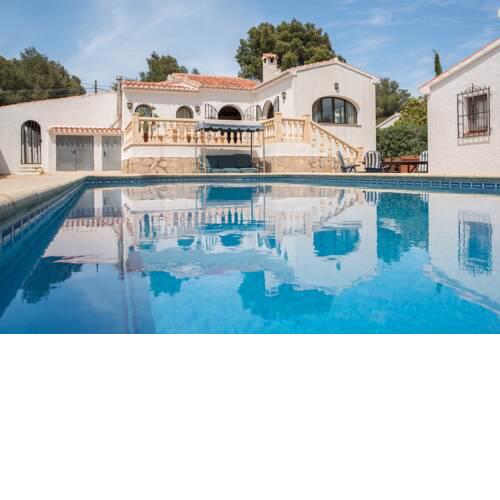 Javea Villa Sleeps 8 with Pool Air Con and Free WiFi