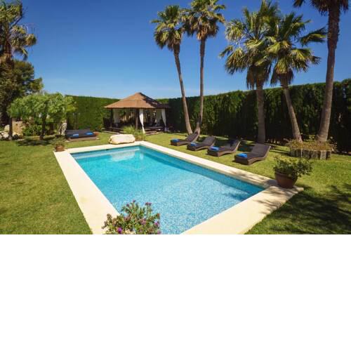 Javea Villa Sleeps 8 with Pool Air Con and Free WiFi