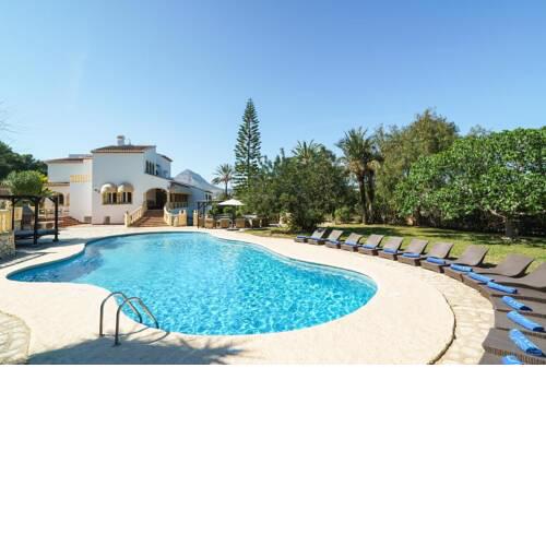Javea Villa Sleeps 8 with Pool and WiFi