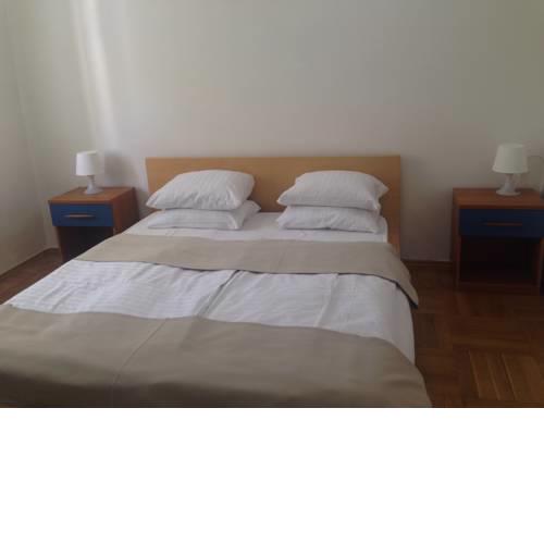 Jecna Apartments