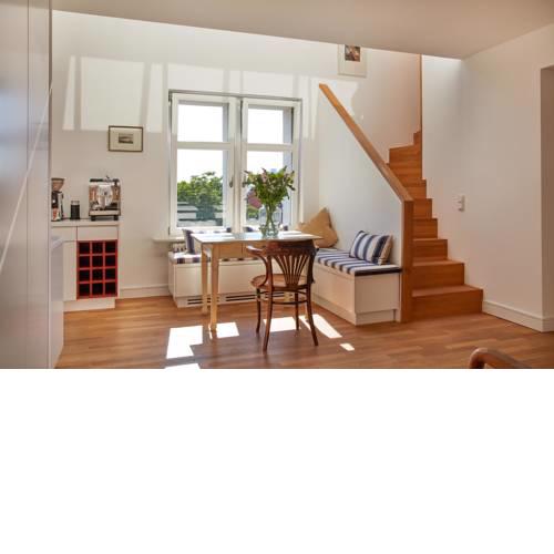 Joachim.8 Maisonette-Apartment mit 2 Schlafzimmern im Herzen von Berlin Mitte