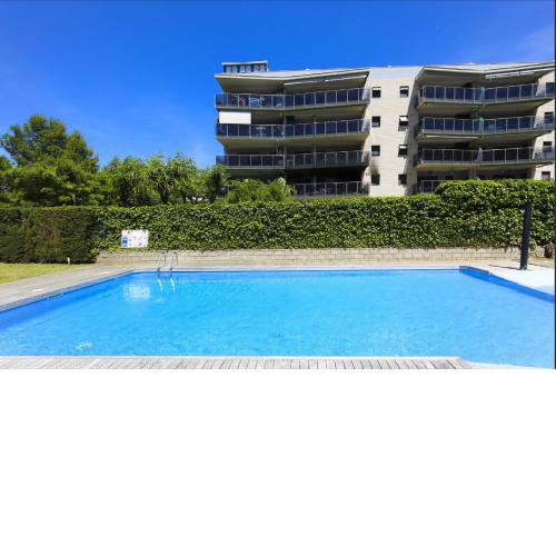 Joel 2 Planet Costa Dorada ONLY FAMILIES