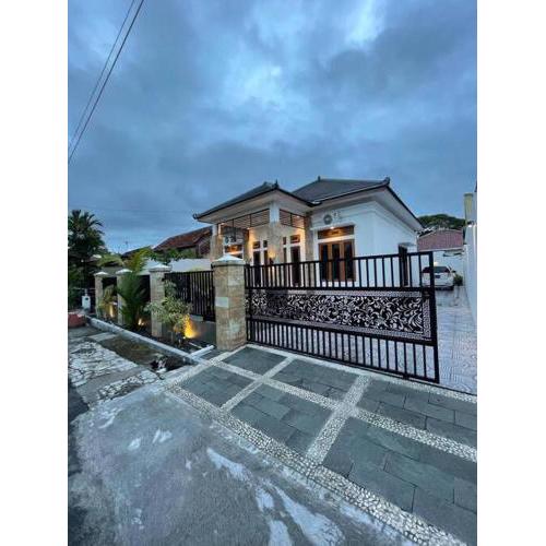 Jogja Family Homestay and Villa