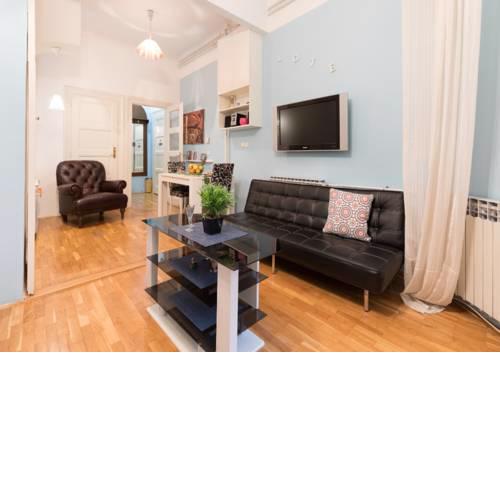 JOLO apartment main square