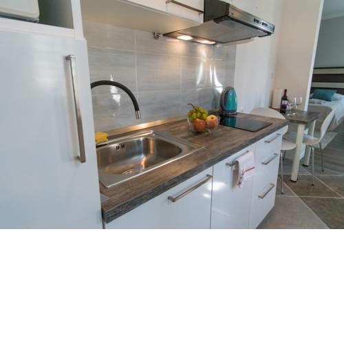 JR Luxury Guesthouse