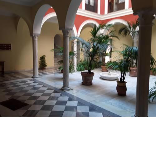 Junto a casa pilatos