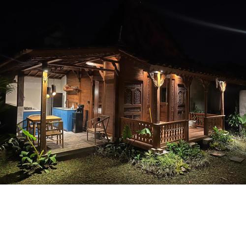 Kaiwatu House