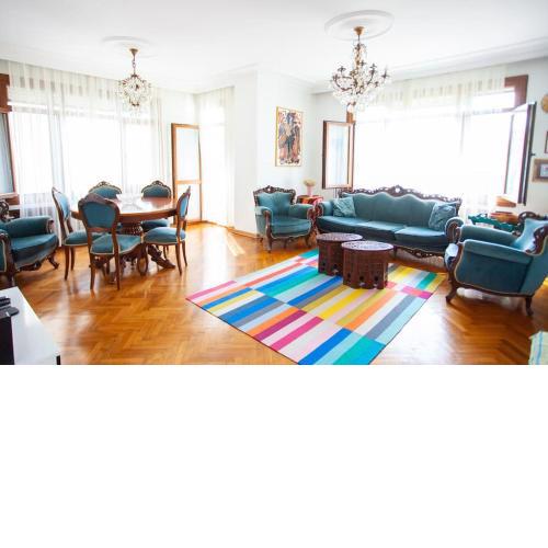 Kalamış Oasis: Cozy 3 Bedroom Flat w/ Balcony