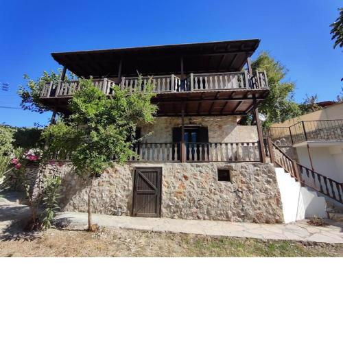Kalkan İslamlar'da Taş Ev