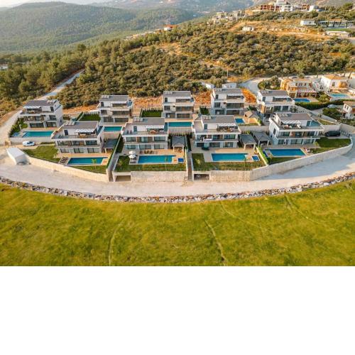 Kalkan'da Deniz Manzaralı Villa