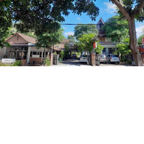 Kampoeng Osing Syariah Guest House
