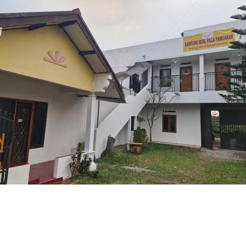 Kampung Istal Villa Pamijahan
