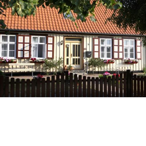 Kapitänshaus in Strandnähe in Prerow
