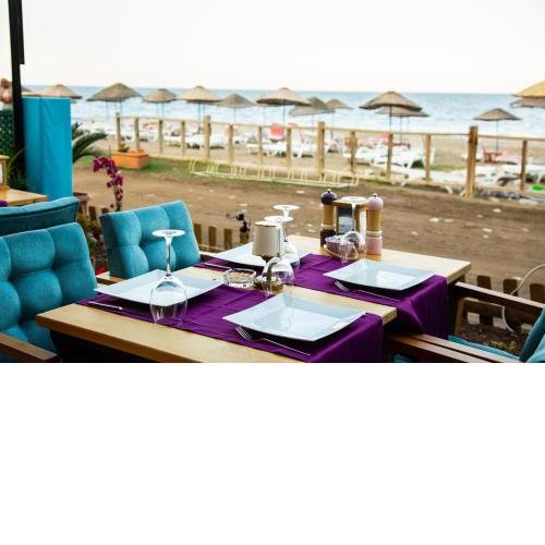 Kara Kedi Beach Bungalow