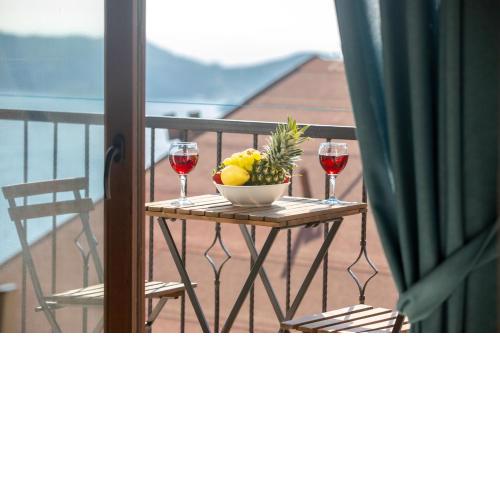 Kaş da deniz manzaralı JaküziliBeray Suit Apart