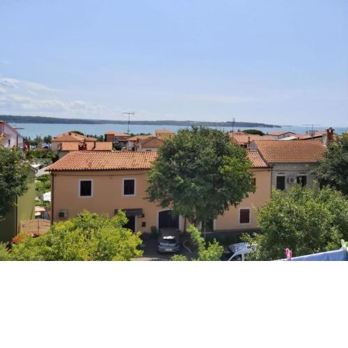 KATA, 180 m from the beach