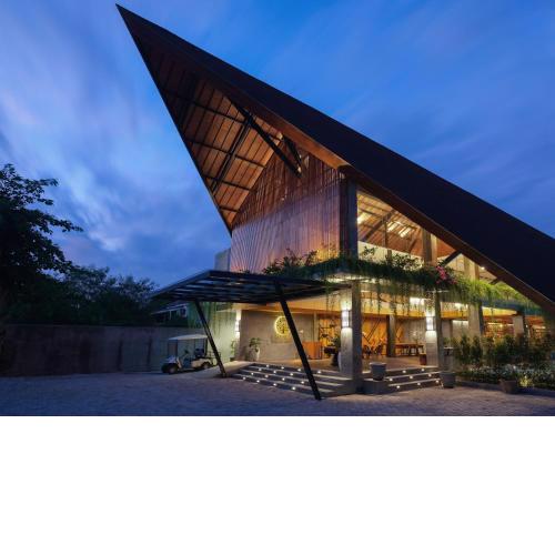 Kayumas Seminyak Resort