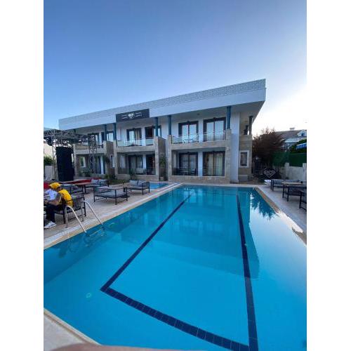 Kemer Rich Suit Hotel