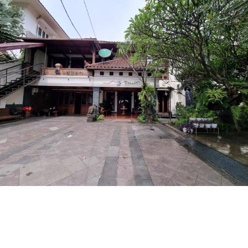 Keraton Guest House
