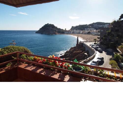 Kerstin Bruns - Apartamento la Illa with sea view