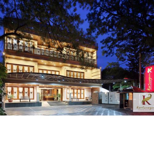 Kertanegara Premium Guest House