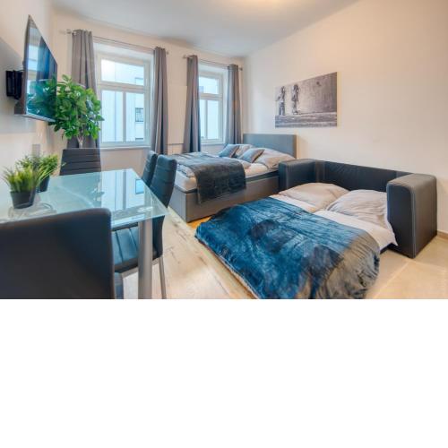 *King Bed Home+Netflix*Next to Hauptbahnhof