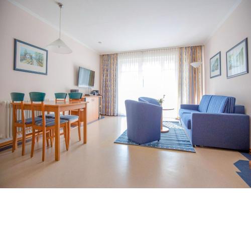 Klassik Appartement mit 1 Schlafzimmer und Balkon im Obergeschoss 106