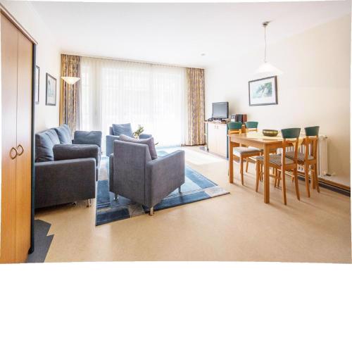 Klassik Appartement mit 1 Schlafzimmer und Balkon im Obergeschoss 243
