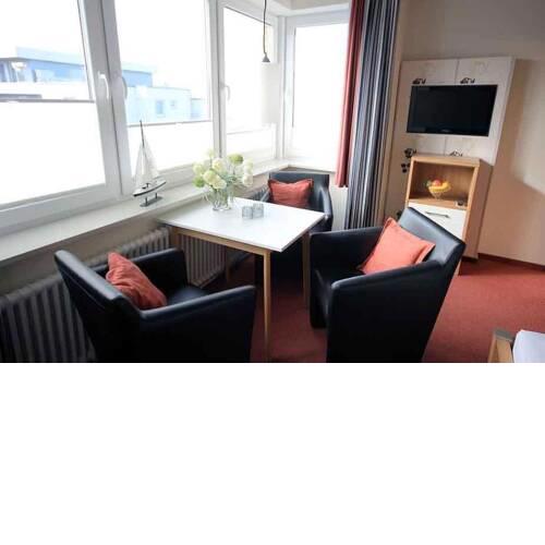 Kleine Ferienwohnung 6: Strandnah und mit Meerblick im Haus Seeluft Duhnen