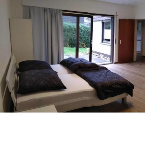 Kleine Ferienwohnung, Einzimmeraparment in Altenkirchen