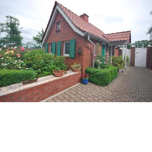Kleines Ferienhaus Luettje Backhuus 35516