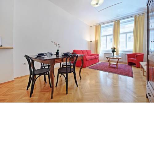 Klementinum apartment