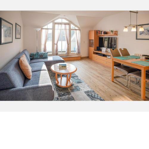Komfort Appartement mit 1 Schlafzimmer und Balkon im Dachgeschoss 111