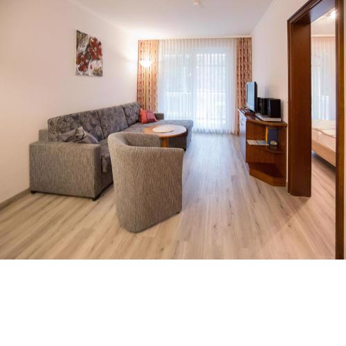 Komfort Appartement mit 1 Schlafzimmer und Balkon im Obergeschoss 037