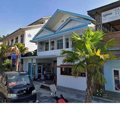 Komodo Indah Hotel