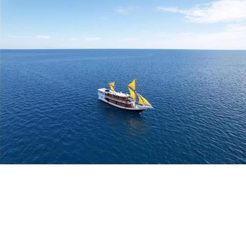 Komodo top holiday