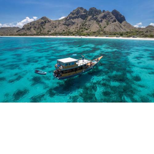Komodo Tour 2 Days 1 Night Yemanja phinisi