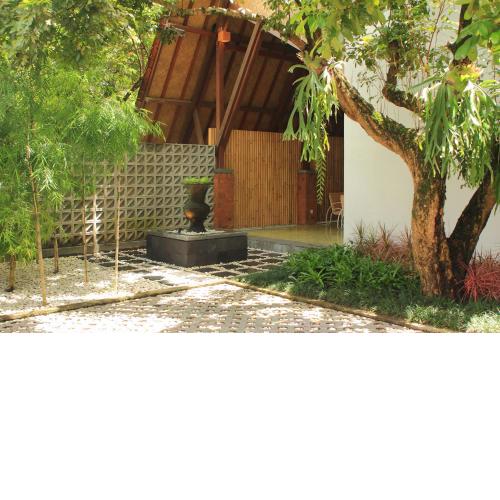 Komoreya Guesthouse
