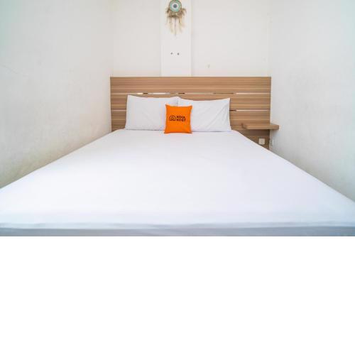 KoolKost near Mangga Besar Station (Minimum 6 Nights)