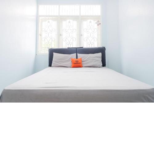 KoolKost Syariah near Green Pramuka Square Mall - Minimal Stay 6 Nights