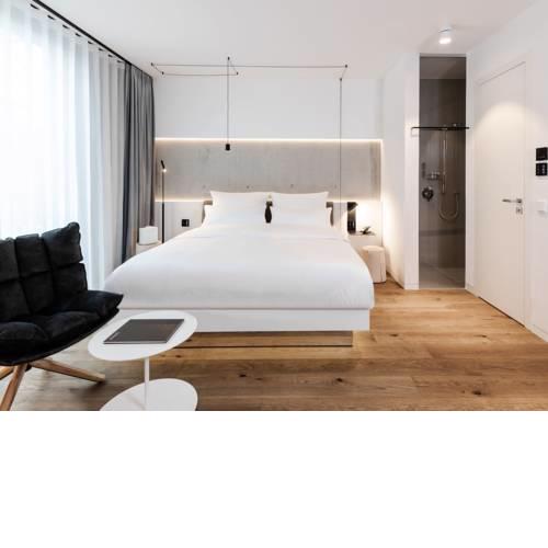 KPM Hotel & Residences
