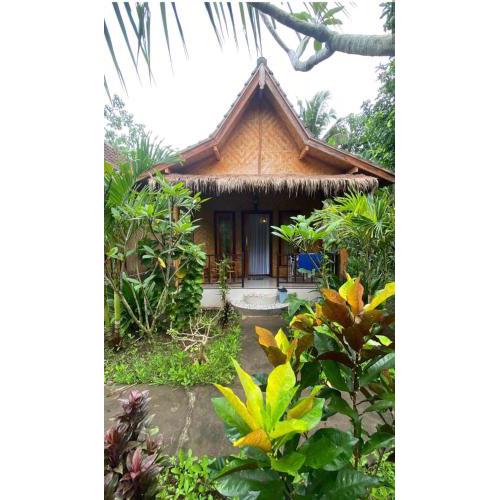 Kubu Artha Bungalow Nusa Penida