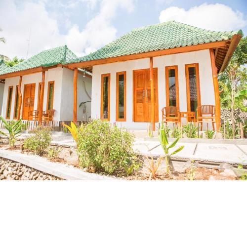 Kubu Reot Taman Asri Villa