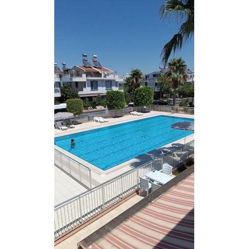 Kundu'da Havuzlu Bahçeli Villa