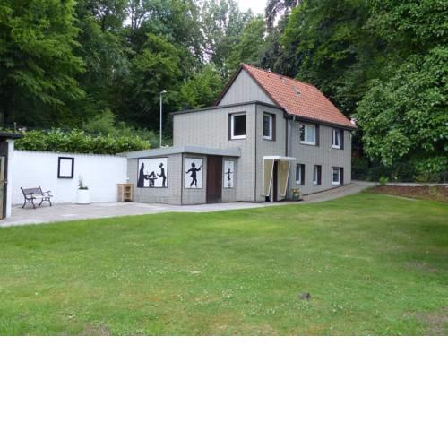 Künstlerhaus am Teich naturnahes Wohnen